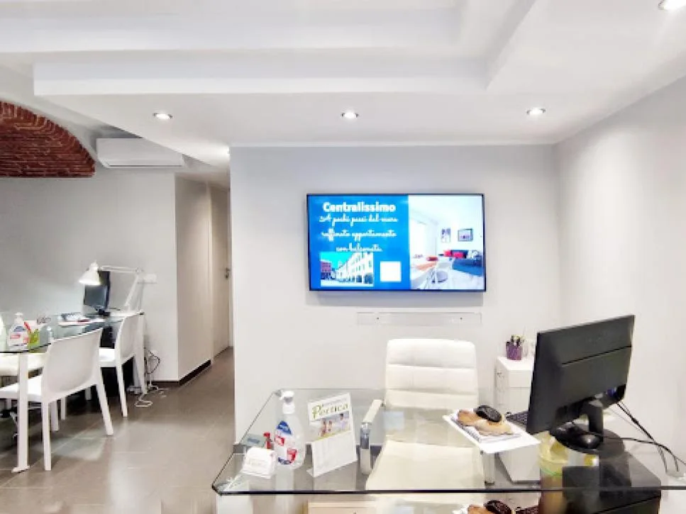 Immobiliare Pertica a Finale Ligure - spazio agenzia foto 2